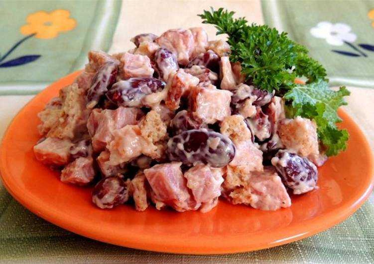 Салат с красной консервированной фасолью и сухариками. рецепт с фото со свежим огурцом | народные знания от кравченко анатолия