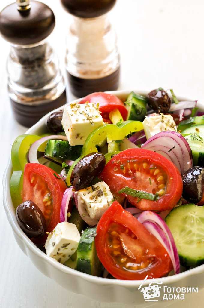 Классический рецепт греческого салата и заправки, история создания блюда, интересные факты
