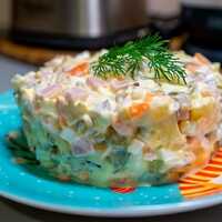 10 лучших рецептов салат с огурцом и яйцом (358.3 ккал)