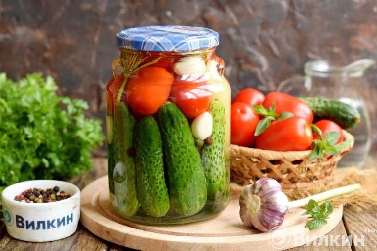 Салат из огурцов и помидоров на зиму -  простые рецепты приготовления овощных домашних заготовок