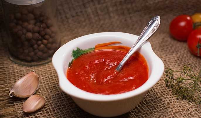 Домашний кетчуп из спелых помидоров на зиму – 10 рецептов просто пальчики оближешь!