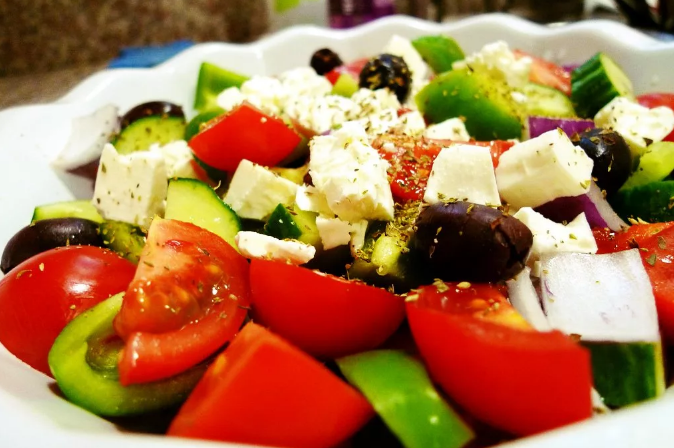 Греческий салат - 4 классических пошаговых рецепта в домашних условиях