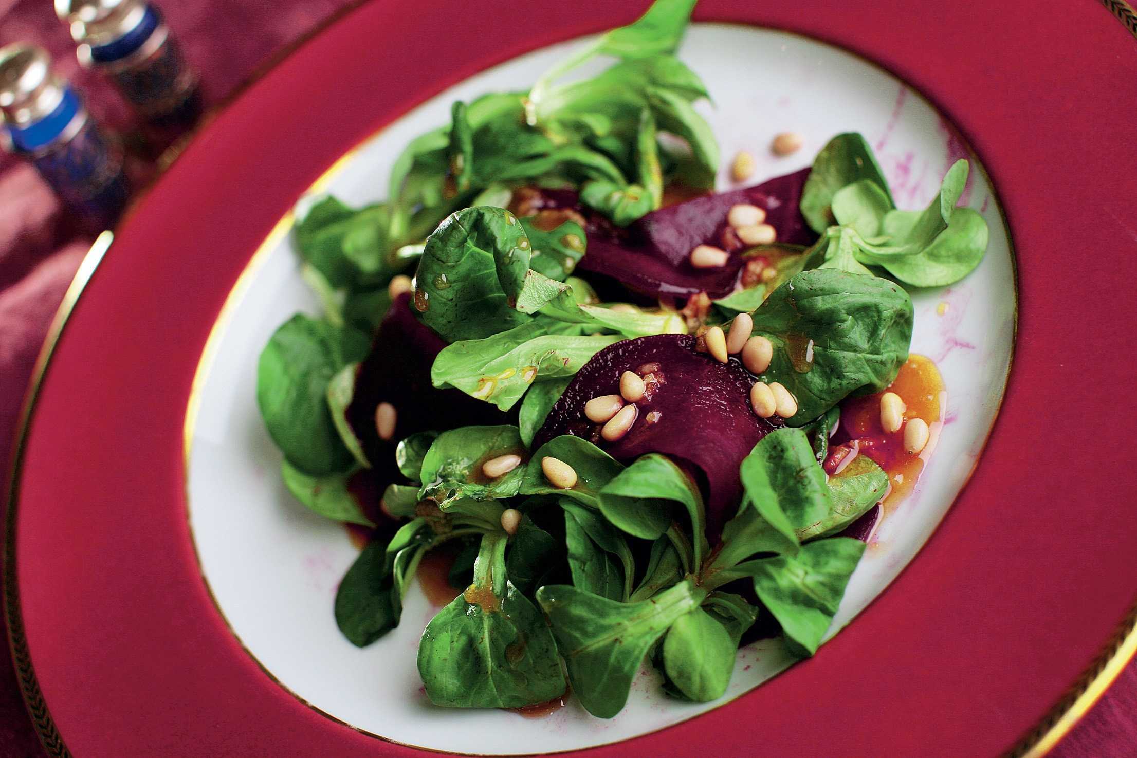 Заправки для салатов — 15 вкусных рецептов