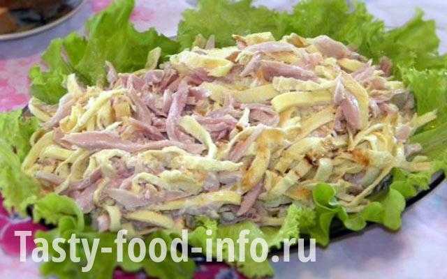 Салат с яичными блинчиками – приведет в восторг: рецепт с фото и видео