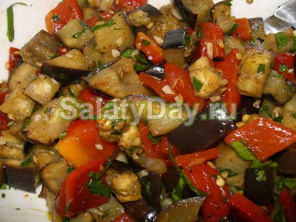 Салат из жареных баклажанов - обалденно вкусно: рецепт с фото и видео