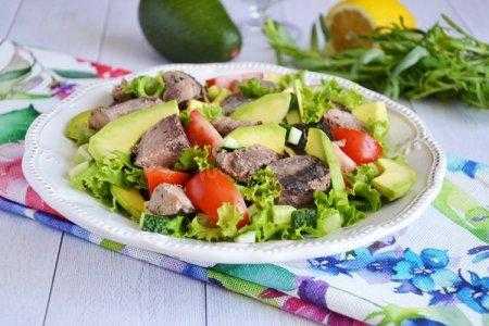 Салат со свежими овощами и перепелиными яйцами - рецепт с фотографиями - patee. рецепты