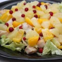 Салат с курицей, ананасом, сыром – 10 пошаговых рецептов с фото
