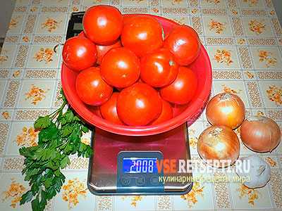 Салаты из помидоров на зиму: 11 самых вкусных рецептов