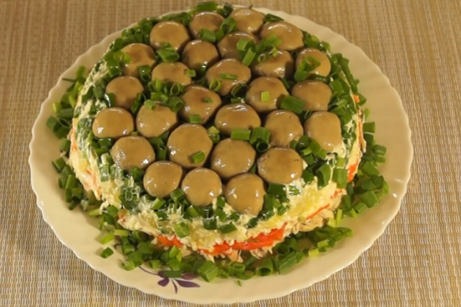 Салат «грибная поляна» — 7 рецептов вкусного перевертыша