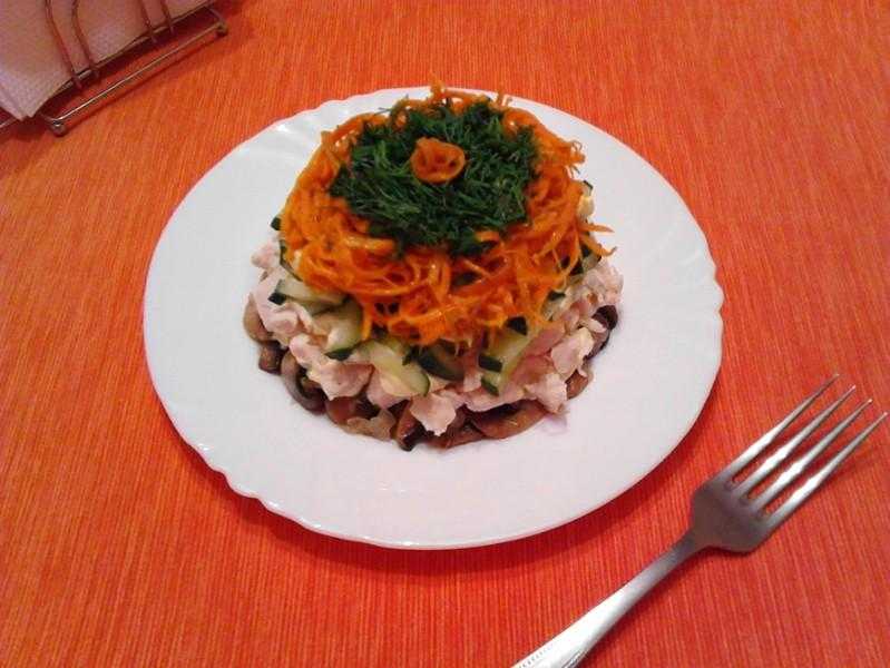 Праздничный салат «лисичка»: ингредиенты и пошаговый классический рецепт с курицей, корейской морковкой и грибами. как вкусно приготовить салат «лисичка» с селедкой и грибами, ветчиной, красной рыбой,