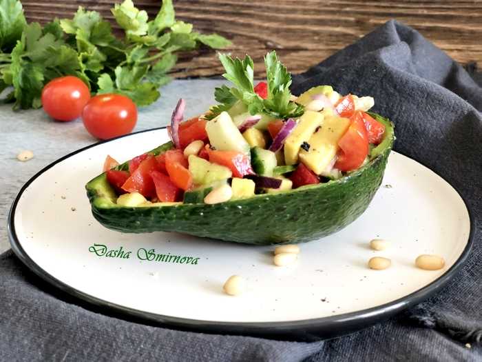 Восхитительные салаты из авокадо: 21 рецепт для гурманов