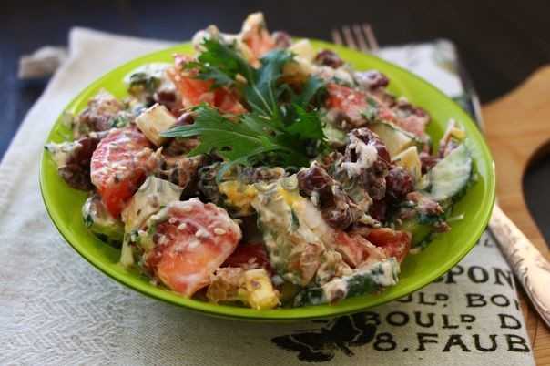 Салат с тунцом и кукурузой рецепт с фото пошагово - 1000.menu