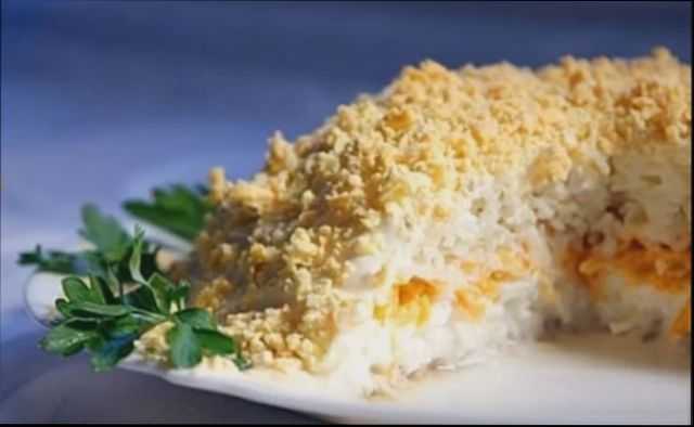 Салат мимоза с рыбными консервами. рецепт с сыром, яйцом, с рисом, с картошкой и без, слои салата | народные знания от кравченко анатолия