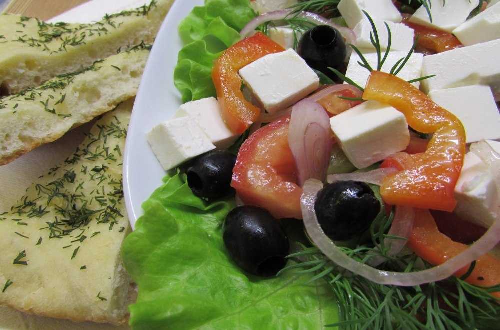 Греческий салат – рецепты, история и традиции приготовления средиземноморского блюда