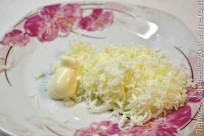 Салат с ветчиной и сыром