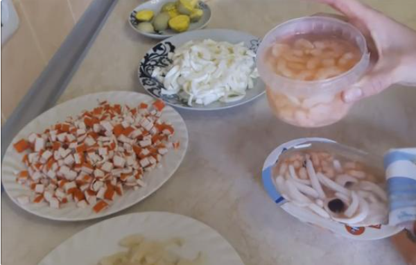 Салат с семгой слабосоленой - нежная рыбка: рецепт с фото и видео