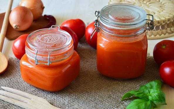 Соус из помидор на зиму: простые рецепты приготовления в домашних условиях