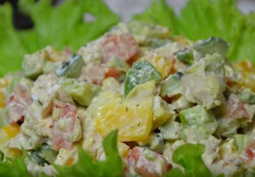 Простые и вкусные салаты с авокадо - 8 рецептов с пошаговыми фото