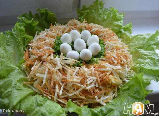 Куриный салат с перепелиными яйцами - рецепты с фото пошагово