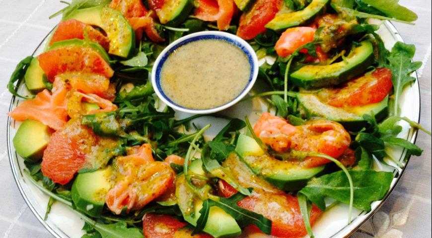 Салат с лососем и авокадо — пошаговый рецепт с фото