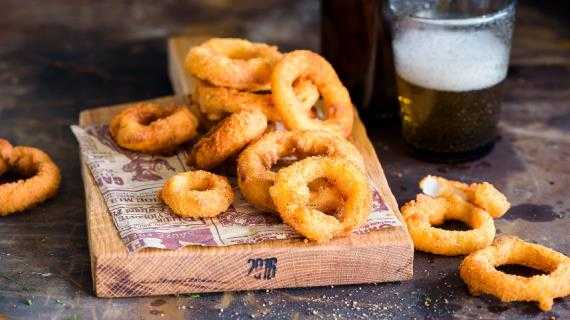 Как приготовить луковые кольца: 8 самых вкусных рецептов закуски