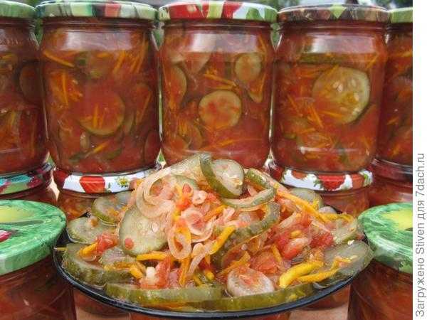 Салаты из помидоров и огурцов на зиму: 7 удачных рецептов