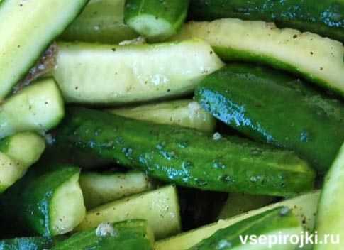Малосольные огурцы с чесноком и зеленью - рецепты быстрого приготовления