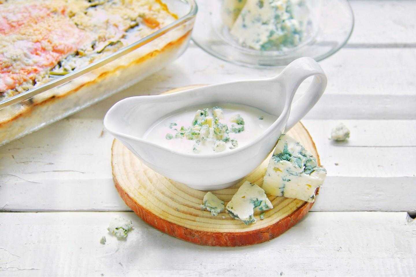 Соус «блю чиз» – сырное блаженство! рецепты ароматных соусов «блю чиз» с голубым сыром и чесноком, мятой, луком, на сливках, сметане, молоке