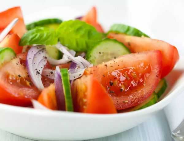 Фруктовые и овощные салаты: полезные рецепты