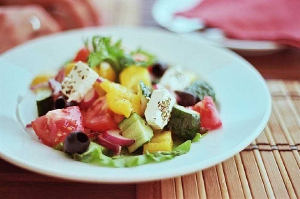 Греческий салат классический рецепт с фото пошагово