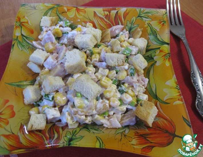Простые рецепты салатов с курицей и сухариками