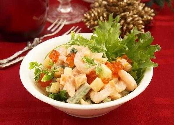 Простые и необычные блюда: теплый салат с лососем