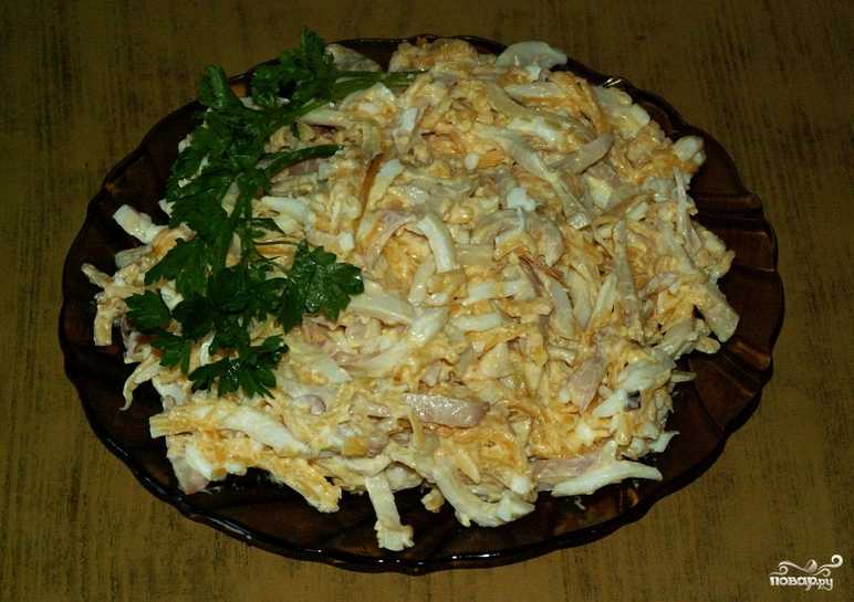 Салат с кальмарами и яйцом и огурцом — самый вкусный рецепт