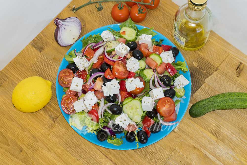 Греческий салат: 5 самых вкусных классических рецептов (пошагово)