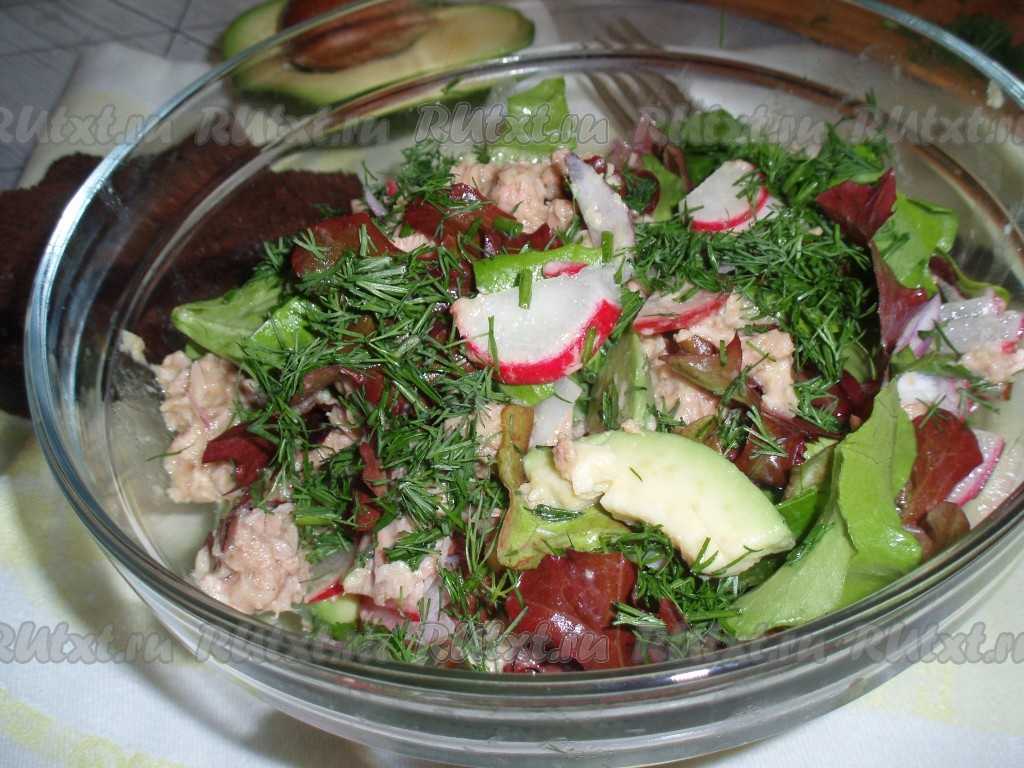 Салат с консервированным тунцом - 12 вкусных рецептов приготовления