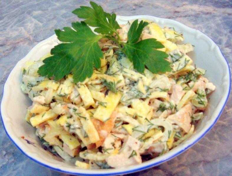 Салат с кальмарами и яйцами: 5 фото-рецептов
