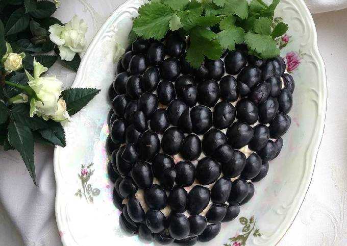 Салат «виноградная гроздь» с курицей - домашний пошаговый рецепт